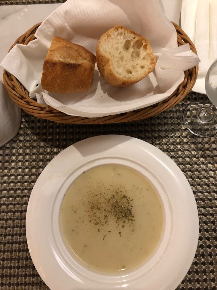 沐丰法式料理店法國麵包、濃湯