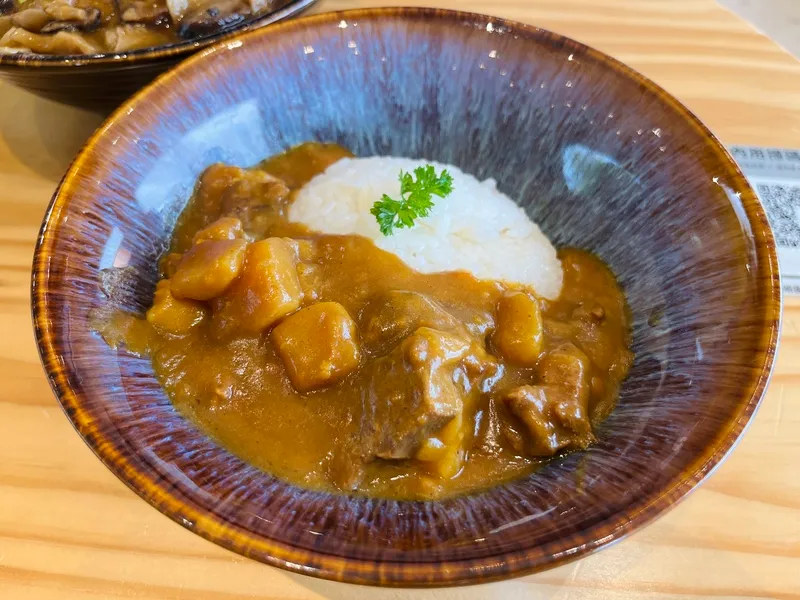 日式牛肉咖哩飯